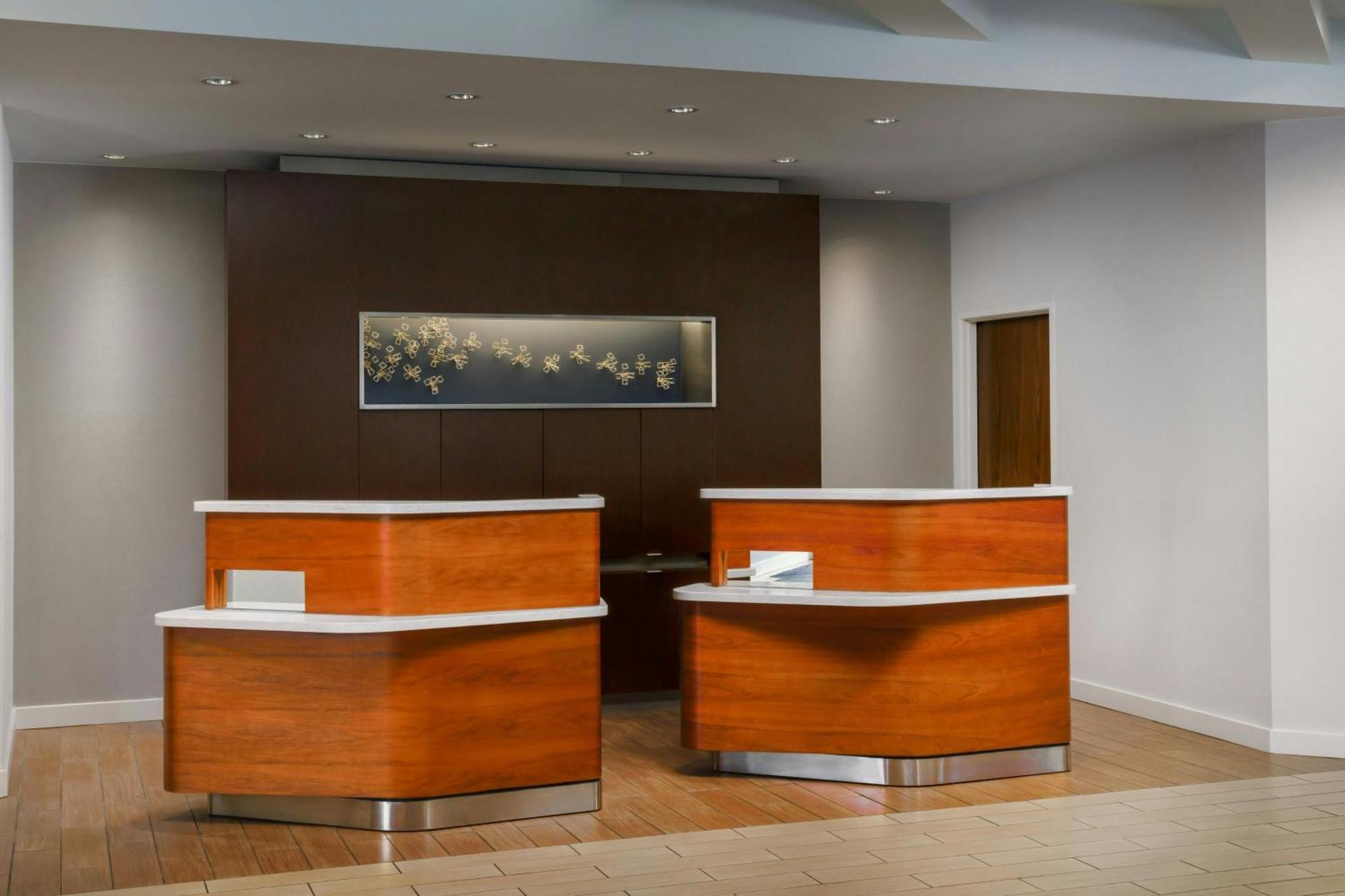 Courtyard By Marriott Los Angeles Woodland Hills Exterior photo